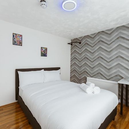 Canningtown Double Rooms - 20 Лондон Экстерьер фото