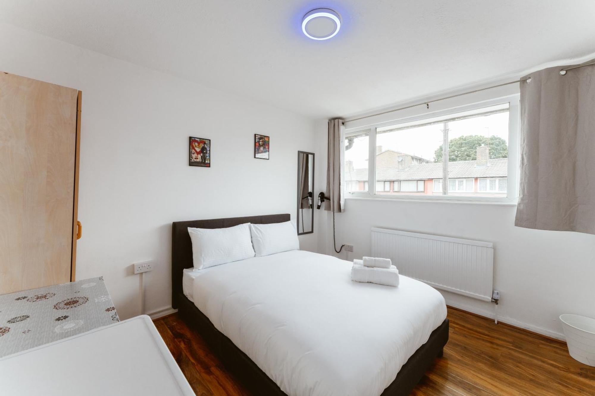 Canningtown Double Rooms - 20 Лондон Экстерьер фото